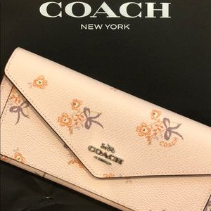BNWT Coach wallet